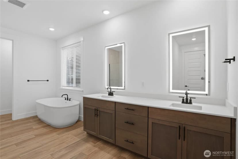 Property photo for 32106 Myrtle Avenue Se, Black Diamond photo 14