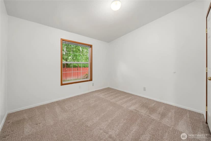 Property photo for 337 Redwood Street, Enumclaw photo 28