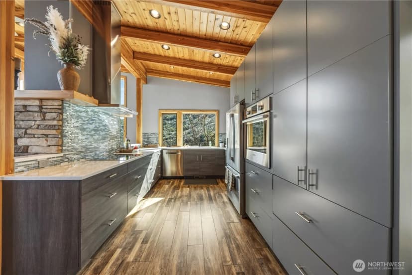 Property photo for 111 Hawks Meadow Road, Chelan photo 14