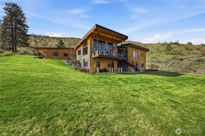 Property photo for 111 Hawks Meadow Road, Chelan photo 6