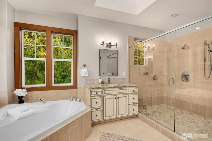 Property photo for 25935 Se 235th Way, Maple Valley photo 18