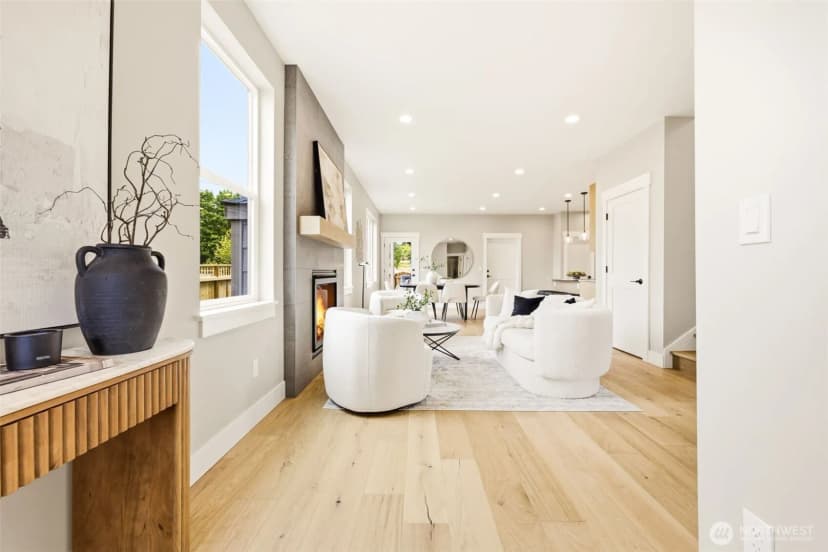 Property photo for 10202 44th Avenue Sw, Seattle photo 10