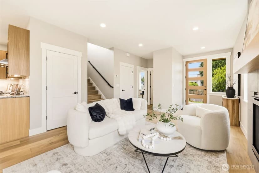 Property photo for 10202 44th Avenue Sw, Seattle photo 13