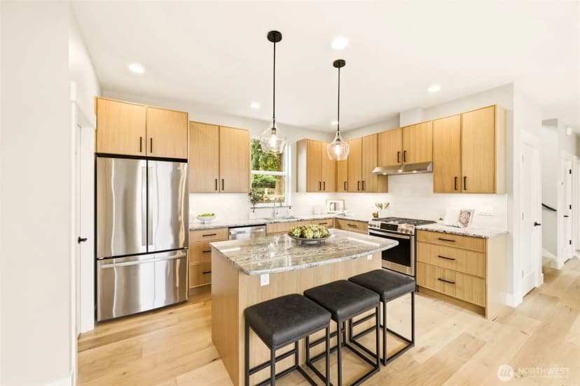 Property photo for 10202 44th Avenue Sw, Seattle photo 14