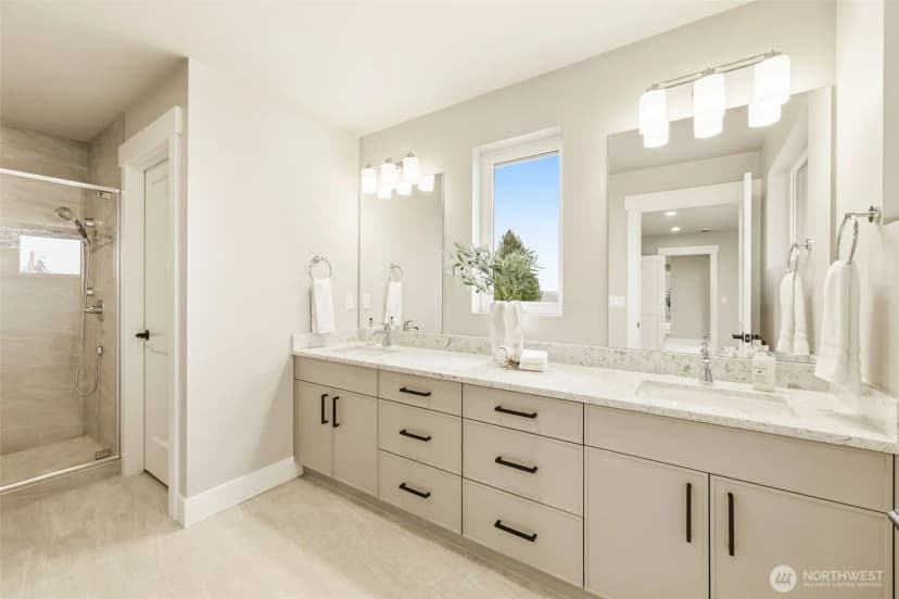 Property photo for 10202 44th Avenue Sw, Seattle photo 23