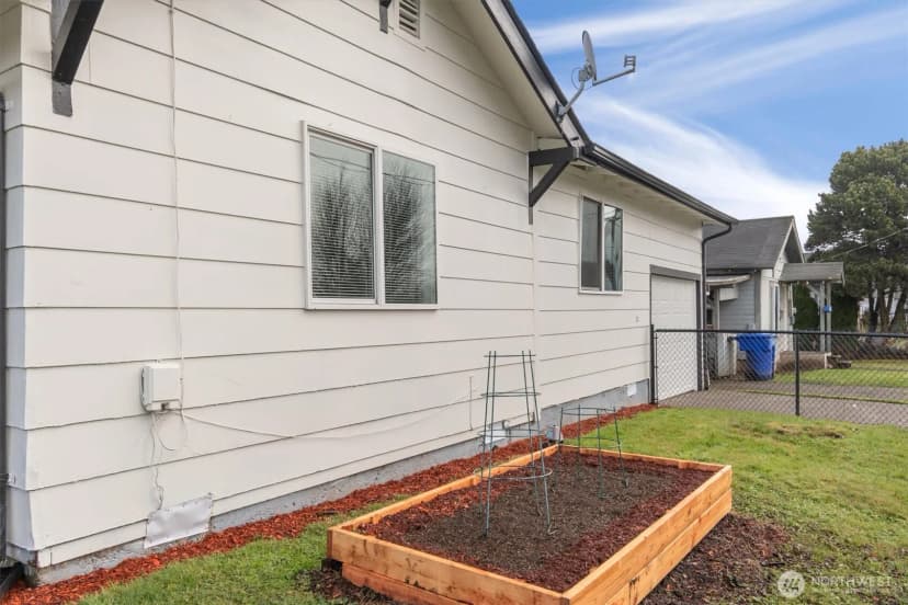 Property photo for 714 S 7th Avenue, Kelso photo 27