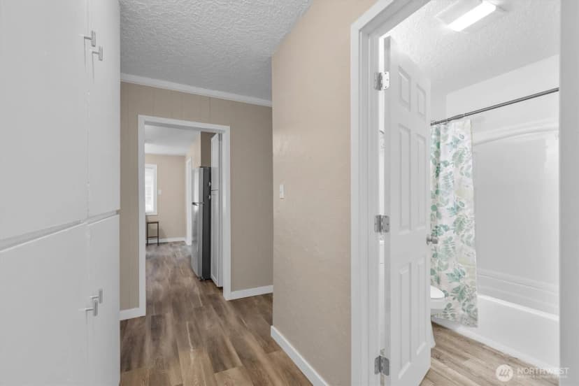 Property photo for 714 S 7th Avenue, Kelso photo 18