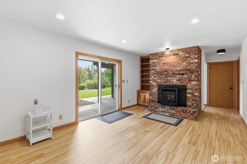 Property photo for 533 316 Street Ne, Stanwood photo 6