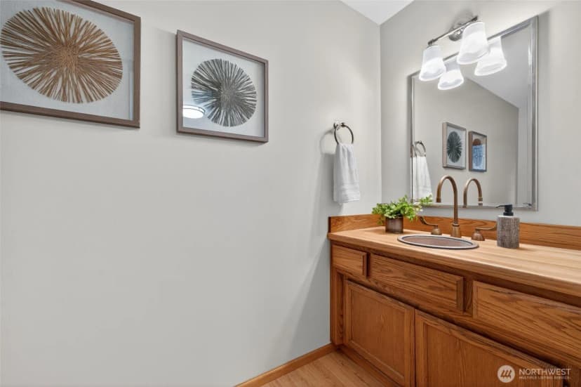 Property photo for 12610 Ne 68th Place, Kirkland photo 30