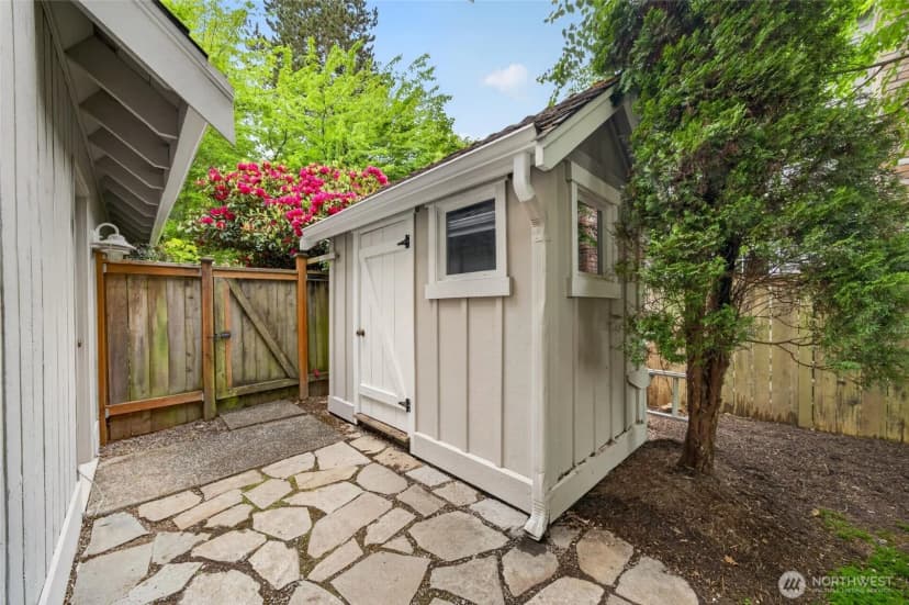 Property photo for 12610 Ne 68th Place, Kirkland photo 36