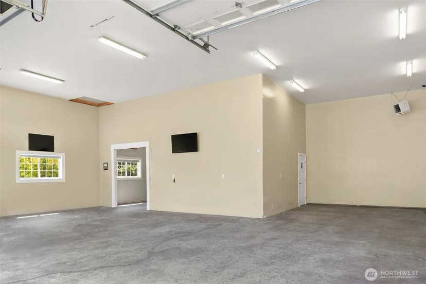 Property photo for 30932 Ne Cherry Valley Road, Duvall photo 34