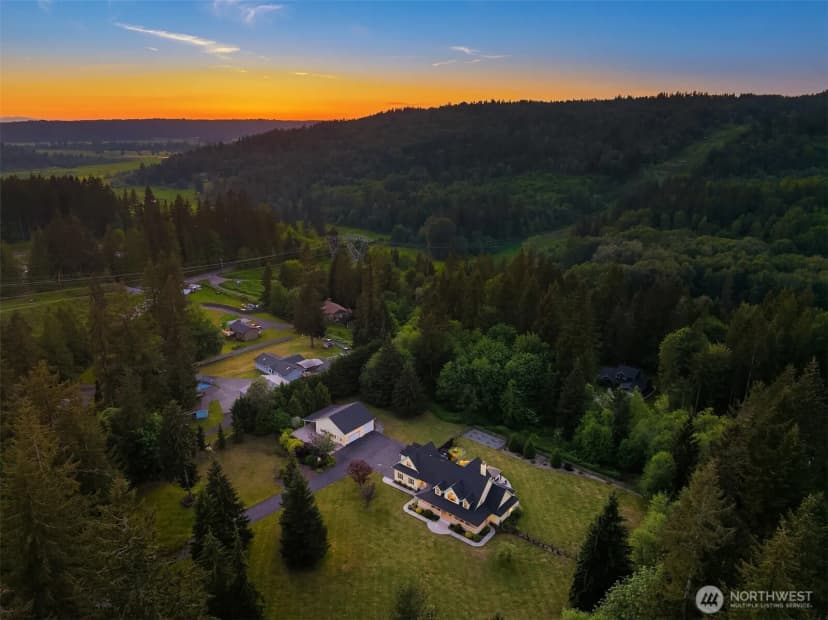Property photo for 30932 Ne Cherry Valley Road, Duvall photo 5