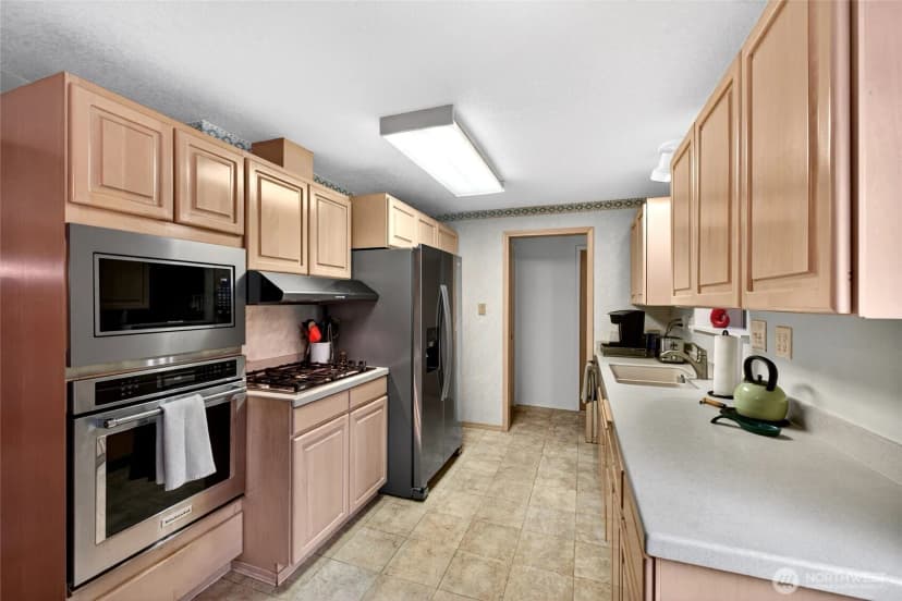 Property photo for 8035 S 116th Street, Seattle photo 11