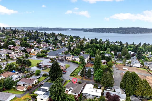 Property photo for 8035 S 116th Street, Seattle photo 5