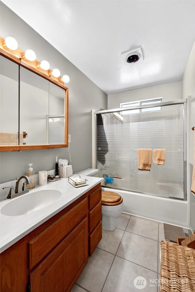 Property photo for 8035 S 116th Street, Seattle photo 22