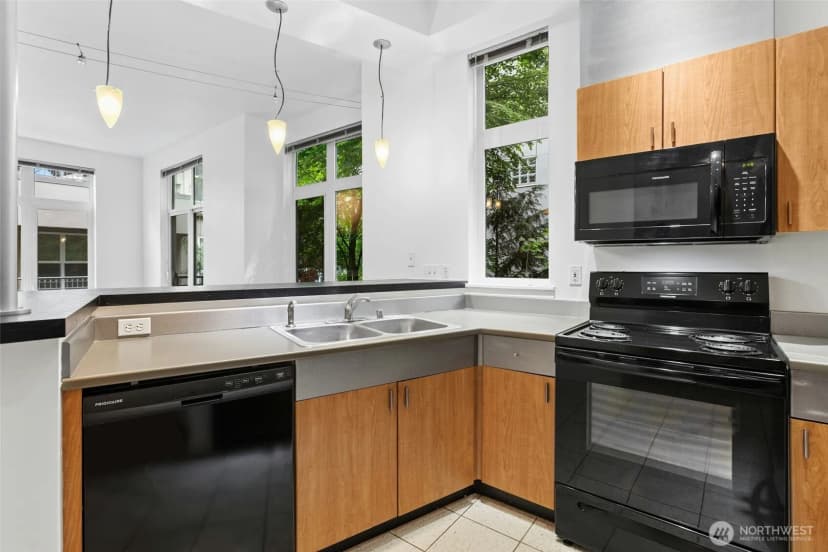 Property photo for 521 7th Avenue #207, Kirkland photo 13