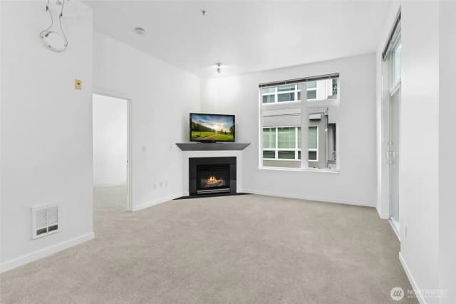 Property photo for 521 7th Avenue #207, Kirkland photo 4