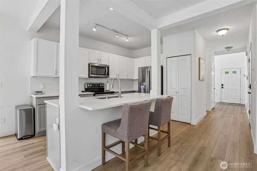 Property photo for 3951 S Chicago St, Seattle photo 8