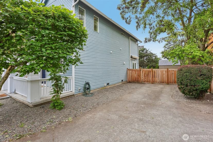 Property photo for 3951 S Chicago St, Seattle photo 29
