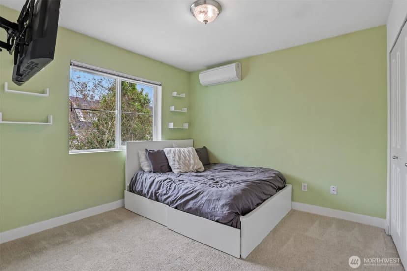Property photo for 3951 S Chicago St, Seattle photo 22