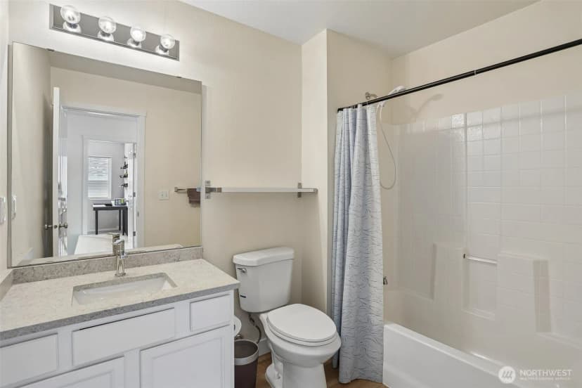 Property photo for 3951 S Chicago St, Seattle photo 24