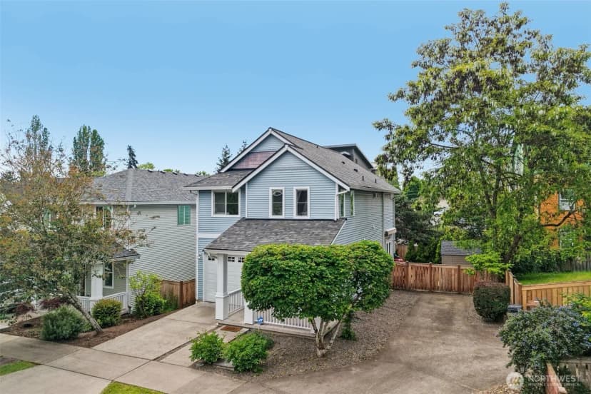 Property photo for 3951 S Chicago St, Seattle photo 32