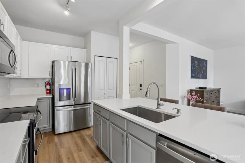 Property photo for 3951 S Chicago St, Seattle photo 12