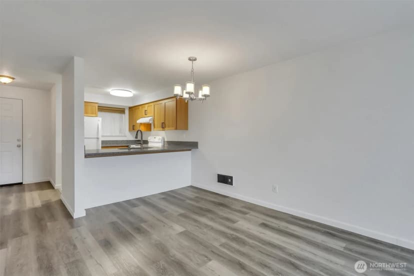 Property photo for 4895 76th Street Sw #d-302, Mukilteo photo 11