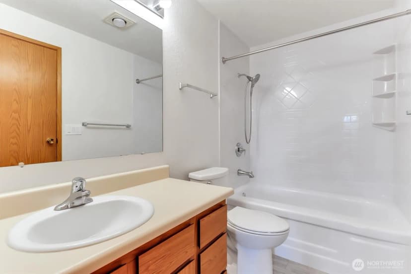 Property photo for 4895 76th Street Sw #d-302, Mukilteo photo 20