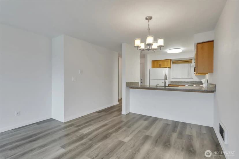 Property photo for 4895 76th Street Sw #d-302, Mukilteo photo 10