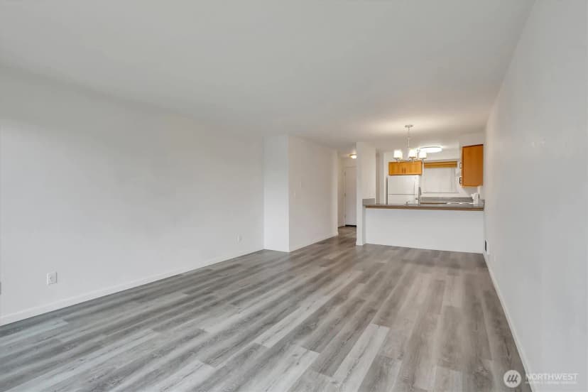 Property photo for 4895 76th Street Sw #d-302, Mukilteo photo 12