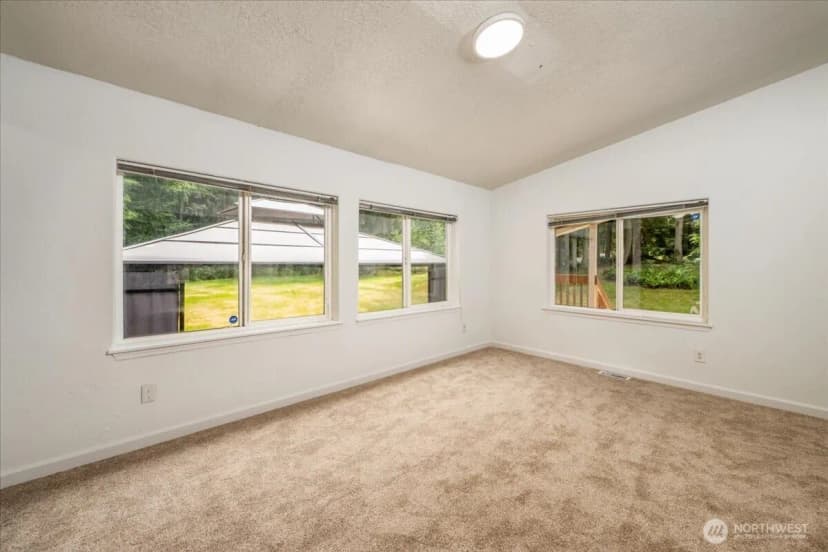 Property photo for 2579 Green Acres Lane, Oak Harbor photo 6