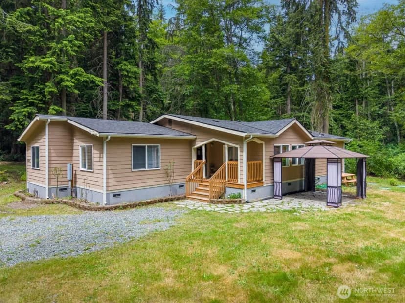 Property photo for 2579 Green Acres Lane, Oak Harbor photo 2