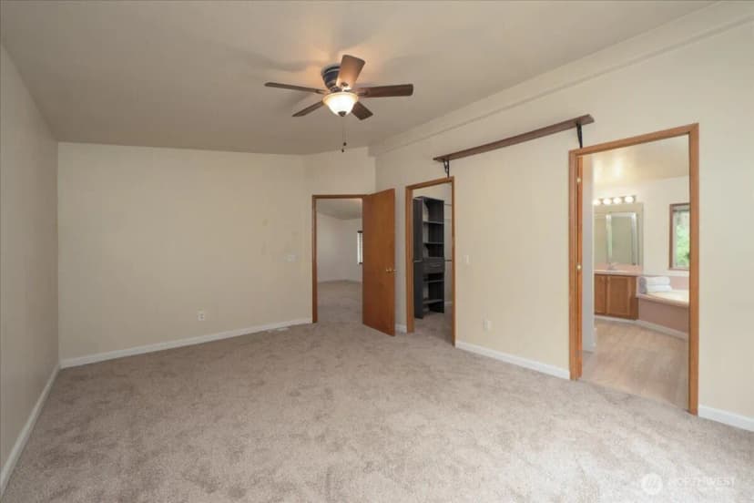 Property photo for 2579 Green Acres Lane, Oak Harbor photo 19