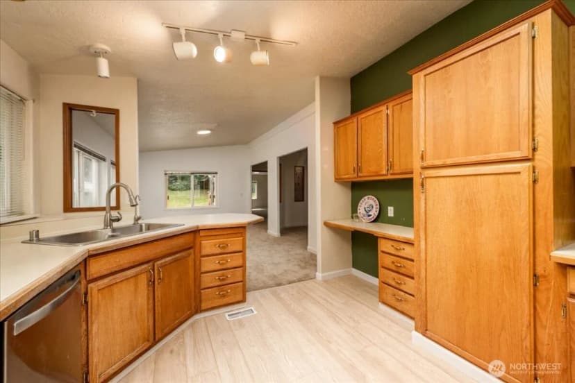 Property photo for 2579 Green Acres Lane, Oak Harbor photo 11