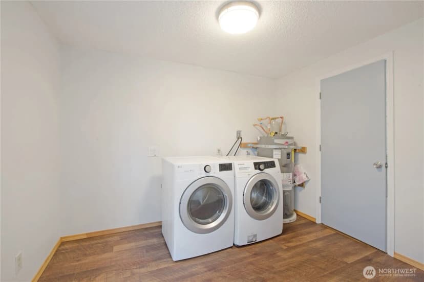 Property photo for 2725 124th Avenue Ct E, Edgewood photo 8