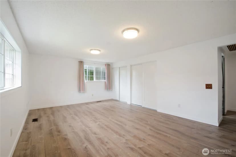 Property photo for 2725 124th Avenue Ct E, Edgewood photo 10