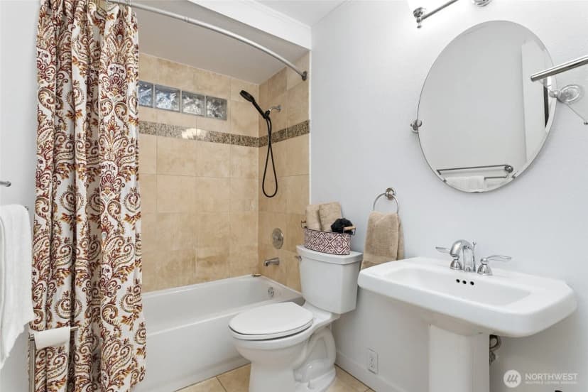 Property photo for 14531 Dayton Avenue N #1, Shoreline photo 13