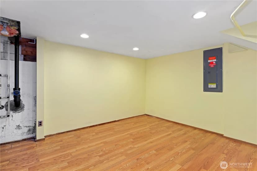 Property photo for 6901 40th Avenue Sw, Seattle photo 37