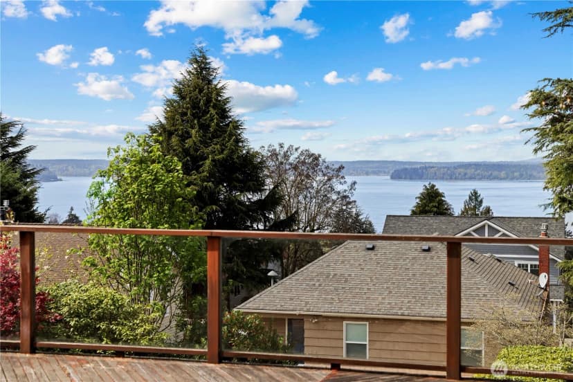 Property photo for 6901 40th Avenue Sw, Seattle photo 6