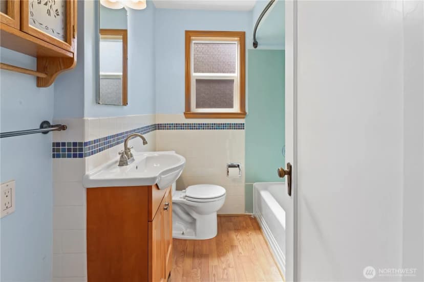 Property photo for 6901 40th Avenue Sw, Seattle photo 23