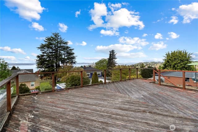 Property photo for 6901 40th Avenue Sw, Seattle photo 4