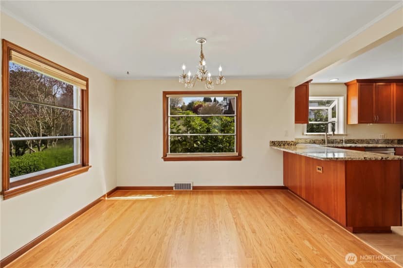 Property photo for 6901 40th Avenue Sw, Seattle photo 11