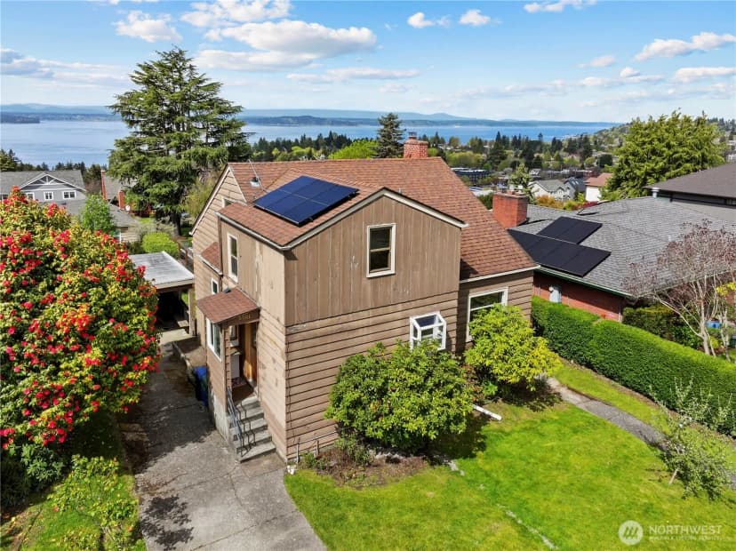 Property photo for 6901 40th Avenue Sw, Seattle photo 2