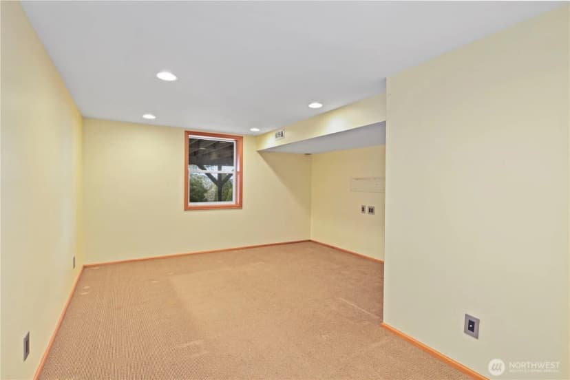 Property photo for 6901 40th Avenue Sw, Seattle photo 32