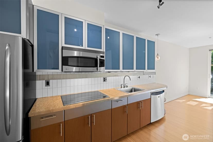 Property photo for 3104 Western Avenue #315, Seattle photo 6