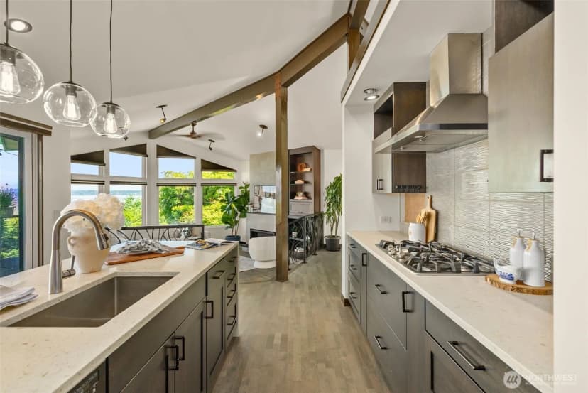 Property photo for 10847 Bill Point Bluff Ne, Bainbridge Island photo 19