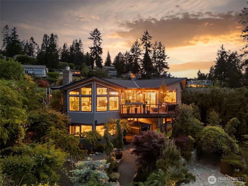 Property photo for 10847 Bill Point Bluff Ne, Bainbridge Island photo 3