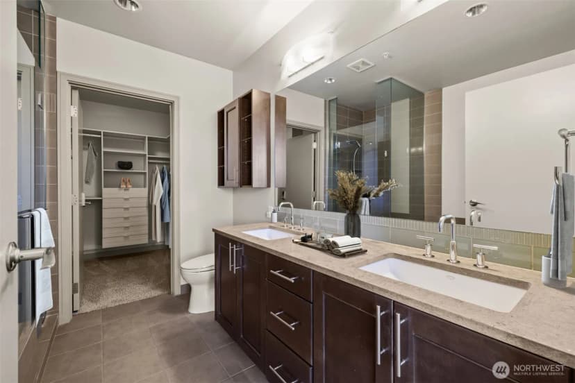 Property photo for 10610 Ne 9th Place #2307, Bellevue photo 22