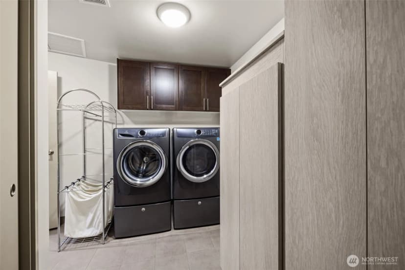 Property photo for 10610 Ne 9th Place #2307, Bellevue photo 30